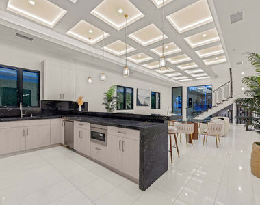 9511 National Boulevard - Photo Thumbnail 8