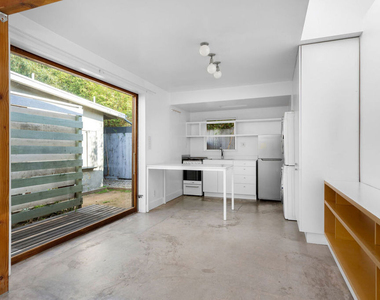 1819 Euclid Street - Photo Thumbnail 3