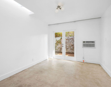 1819 Euclid Street - Photo Thumbnail 8