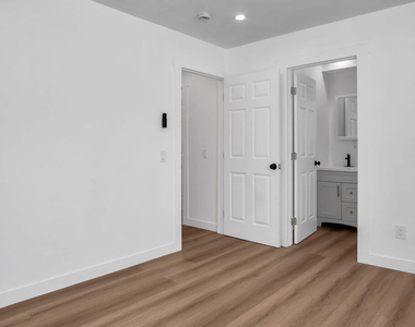15559 Three Palms Street - Photo Thumbnail 14