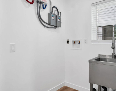 15559 Three Palms Street - Photo Thumbnail 9