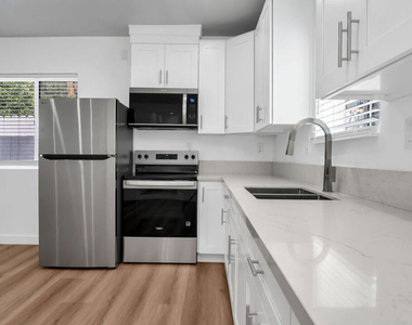 15559 Three Palms Street - Photo Thumbnail 6