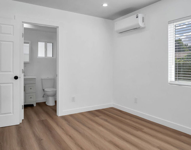 15559 Three Palms Street - Photo Thumbnail 15