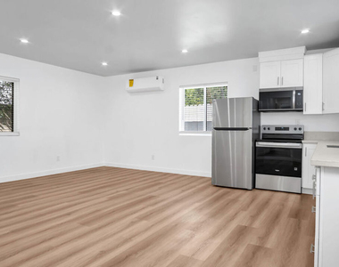 15559 Three Palms Street - Photo Thumbnail 2