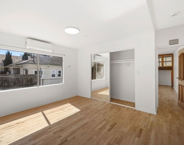 1538 N Mariposa Avenue - Photo Thumbnail 11