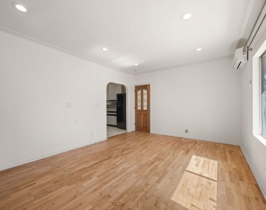 1538 N Mariposa Avenue - Photo Thumbnail 4
