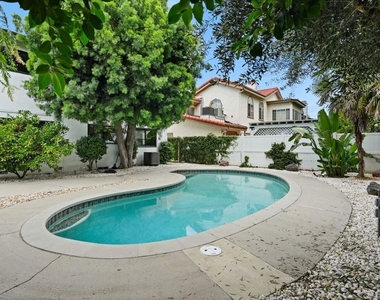 6558 Lasaine Avenue - Photo Thumbnail 39