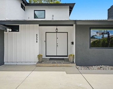 6558 Lasaine Avenue - Photo Thumbnail 1