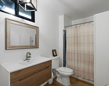 6558 Lasaine Avenue - Photo Thumbnail 34