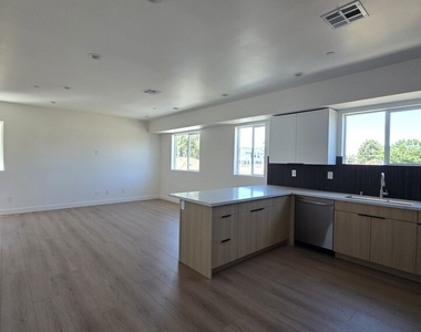 10827 Peach Grove Street - Photo Thumbnail 24