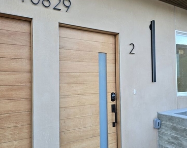 10829 Peach Grove Street - Photo Thumbnail 4