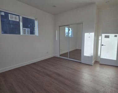 10829 Peach Grove Street - Photo Thumbnail 11