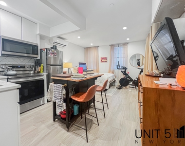 1467 Jefferson Avenue - Photo Thumbnail 4