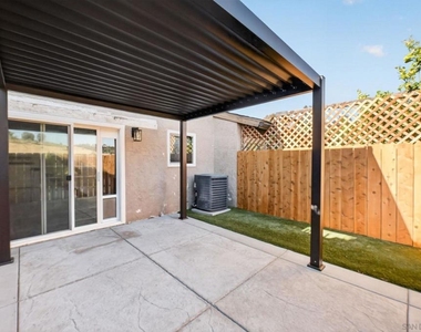8009 Calle Fanita - Photo Thumbnail 25