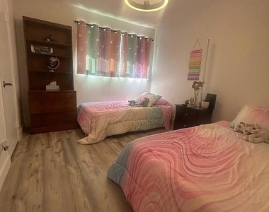 8009 Calle Fanita - Photo Thumbnail 17