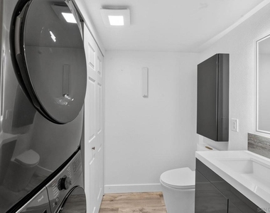 8009 Calle Fanita - Photo Thumbnail 21