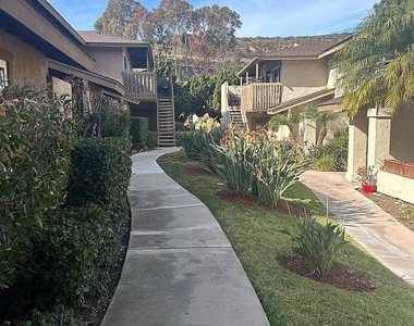 8009 Calle Fanita - Photo Thumbnail 2