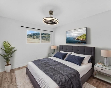 8009 Calle Fanita - Photo Thumbnail 19