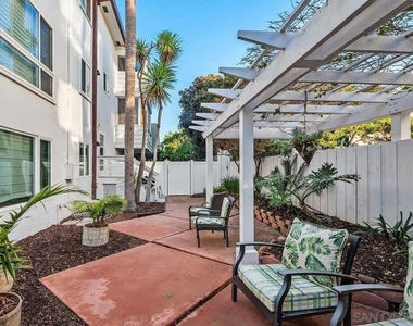 245 Coast - Photo Thumbnail 24