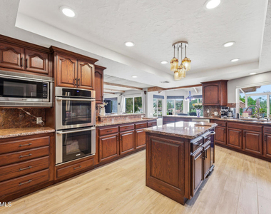 206 Rangely Court - Photo Thumbnail 12