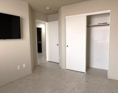 84175 Tramonto Way - Photo Thumbnail 17