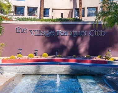 453 Village Square E - Photo Thumbnail 8