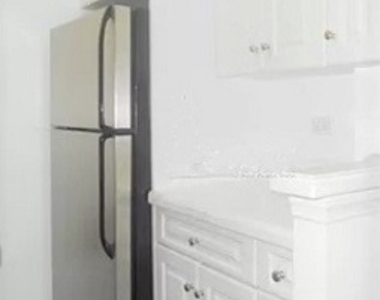 East 88th Street - Photo Thumbnail 4