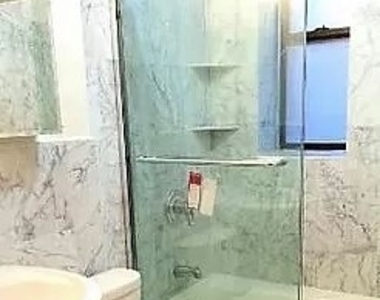 East 88th Street - Photo Thumbnail 5
