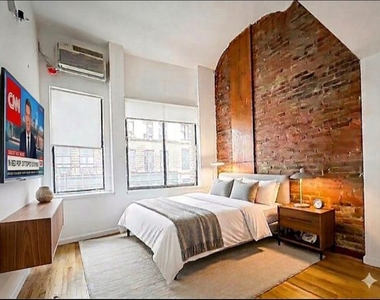400 East 12th Street - Photo Thumbnail 2