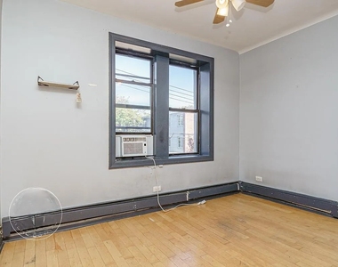 750 Onderdonk Avenue - Photo Thumbnail 3