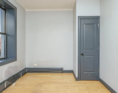 750 Onderdonk Avenue - Photo Thumbnail 4