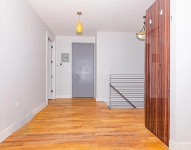 1044 Putnam Avenue - Photo Thumbnail 2