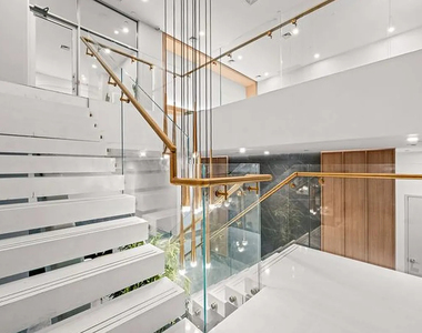 597 Grand Street - Photo Thumbnail 9