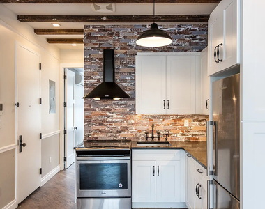 77 Graham Avenue - Photo Thumbnail 14