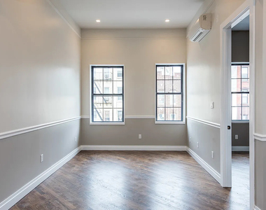 77 Graham Avenue - Photo Thumbnail 3