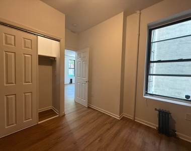 329 Union Street - Photo Thumbnail 3