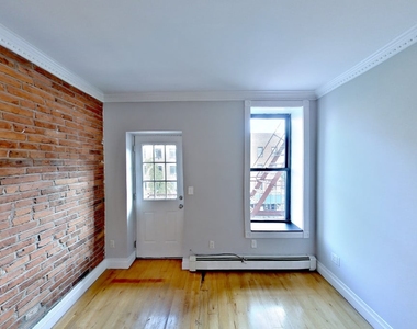 Avenue B - Photo Thumbnail 7