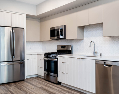 4275 Mission Bay Drive - Photo Thumbnail 6