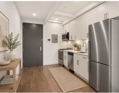 2113 Fifth Ave - Photo Thumbnail 2