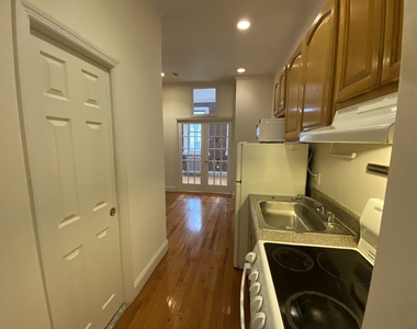 237 E 58th St - Photo Thumbnail 12