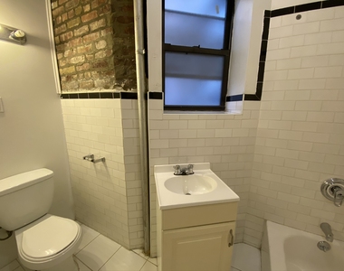 237 E 58th St - Photo Thumbnail 9