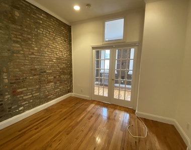 237 E 58th St - Photo Thumbnail 14