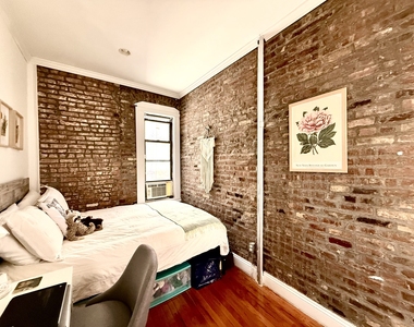 237 E 58th St - Photo Thumbnail 5