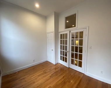 237 E 58th St - Photo Thumbnail 10