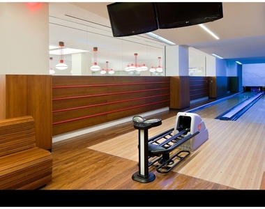 50 Riverside Blvd - Photo Thumbnail 9
