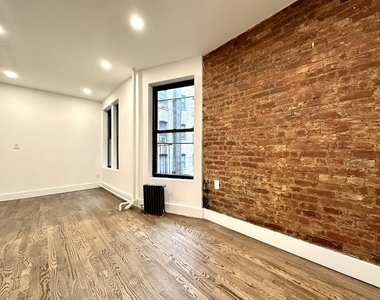 3139 Broadway - Photo Thumbnail 2