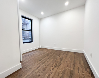 3139 Broadway - Photo Thumbnail 7