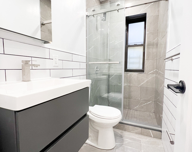 3139 Broadway - Photo Thumbnail 3