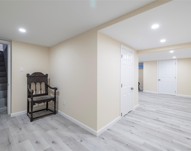 140 Baltimore - Photo Thumbnail 18