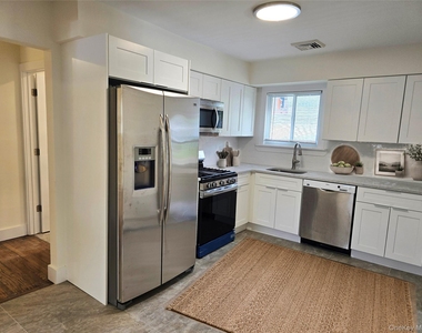 90 Blue Point Road - Photo Thumbnail 7